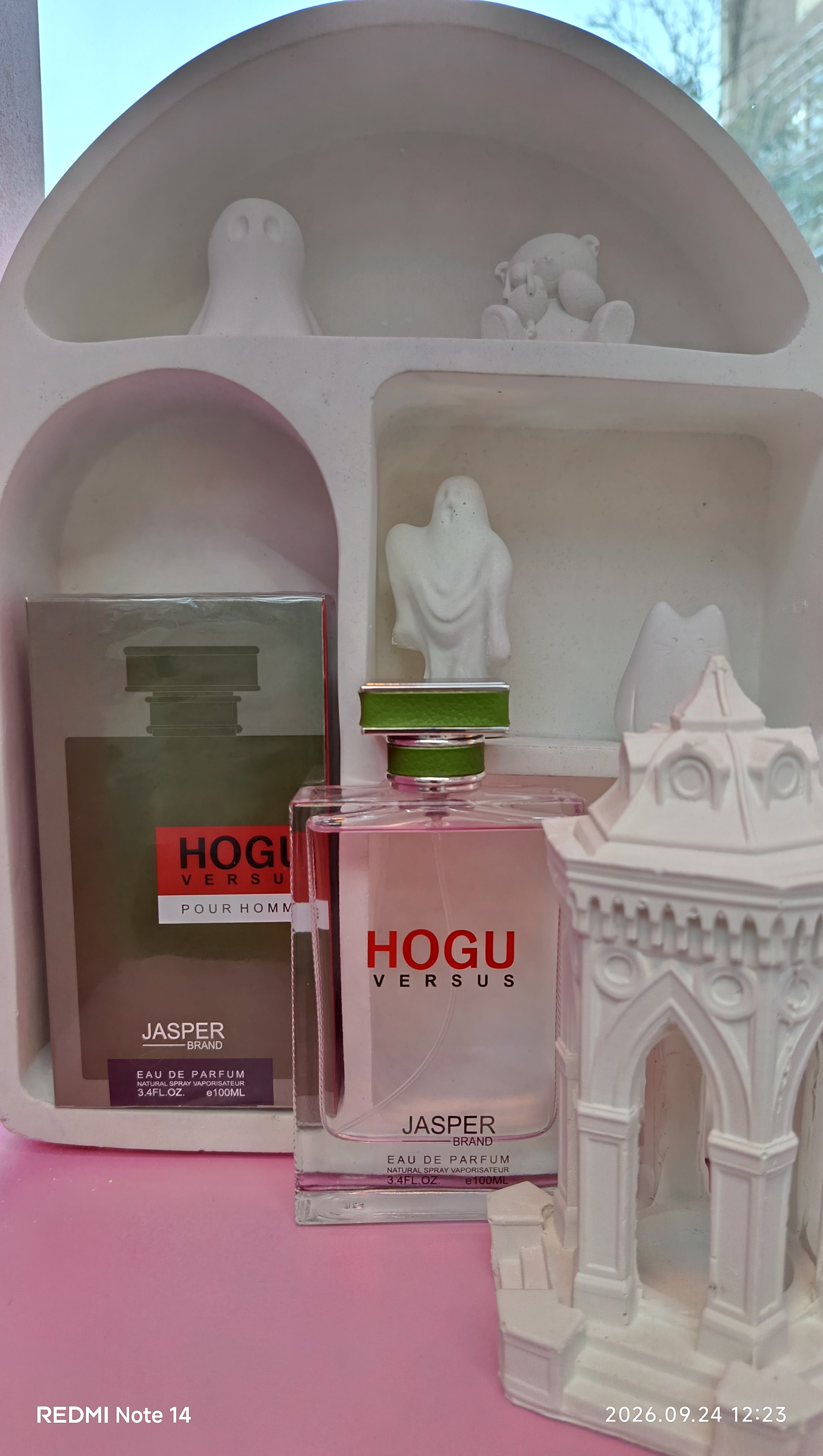 ادکلن HOGU vERSUS جاسپر